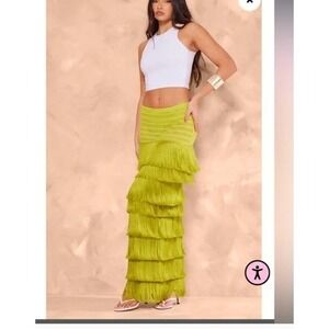 Premium Green Textured Tassel-Trimmed Maxi Skirt – Size 0 (Fits 2–4)‎